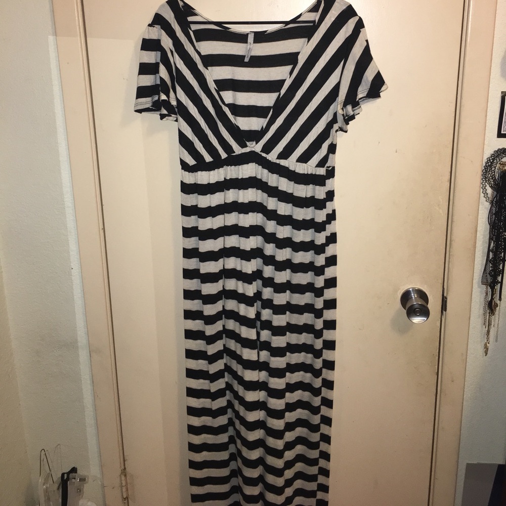 Deep v-cut  summer dress