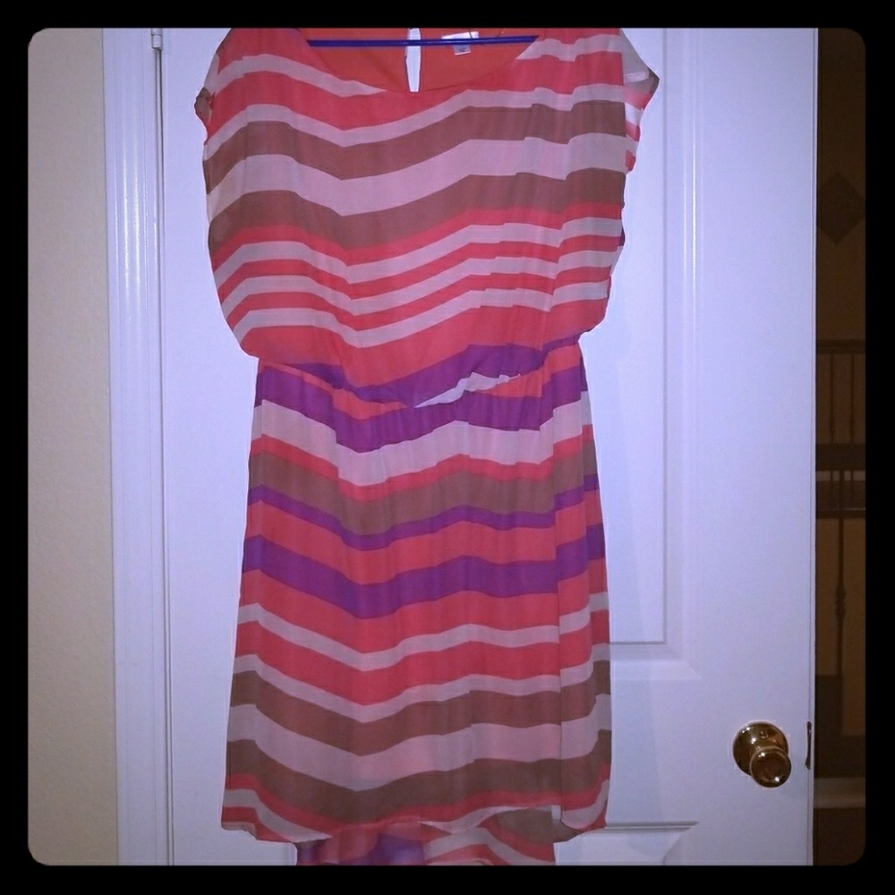 Very cute midi dress bright colors