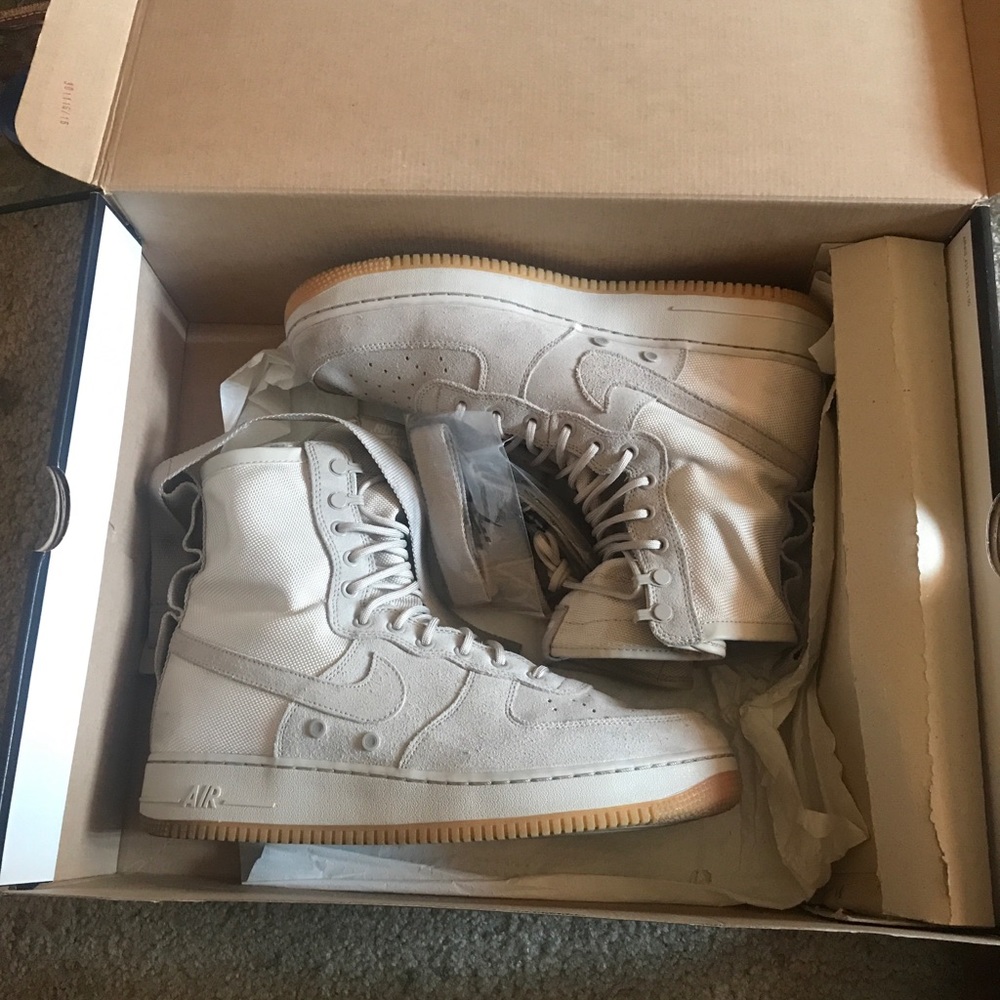 Nike Sf1