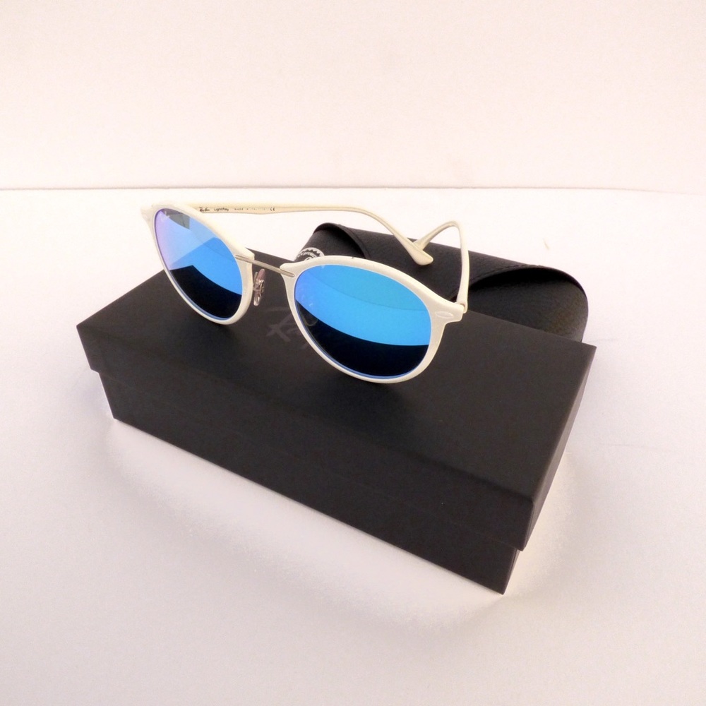SOLD 100% Authentic White Ray-Ban Sunglasses! - Picture 4 of 8