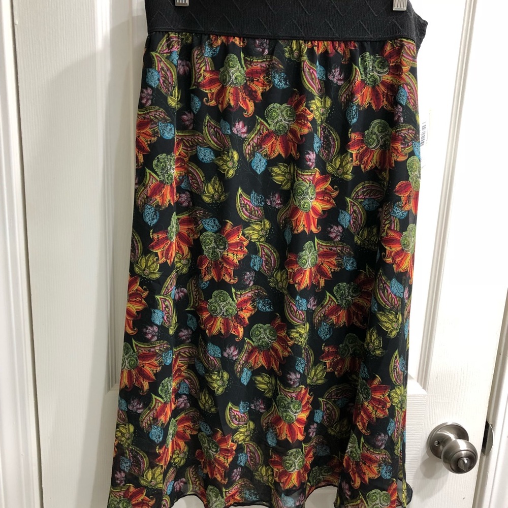 Lined chiffon Lularoe Lola skirt, elastic waist