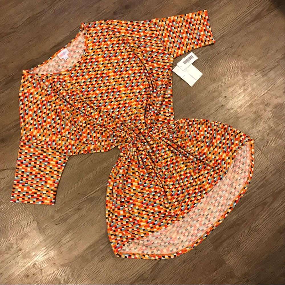 LuLaRoe - Irma Tunic - L - NWT
