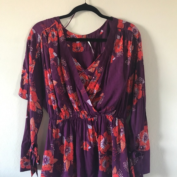 Long sleeve shirt. - Picture 2 of 3