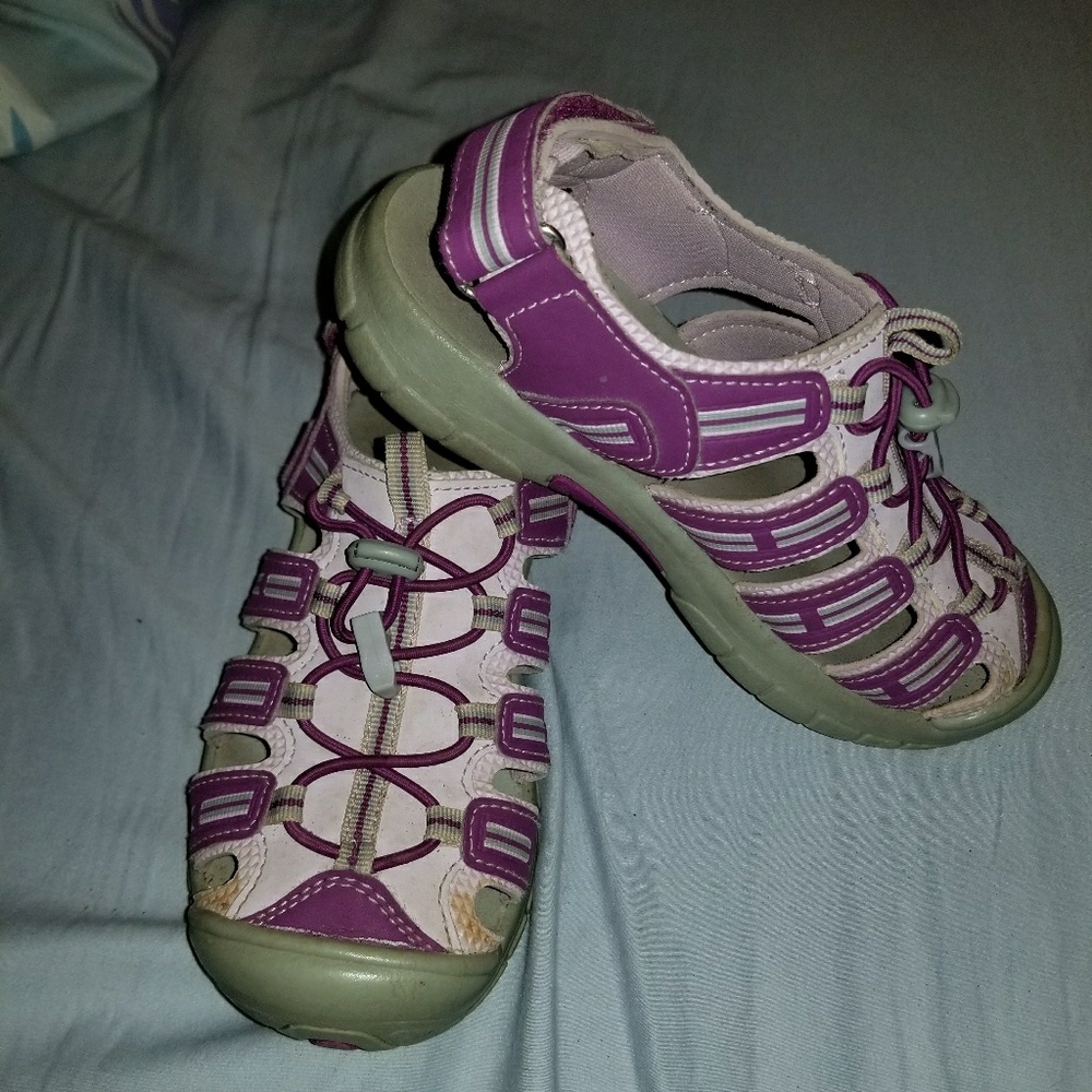 Khombu sandles/ water shoes