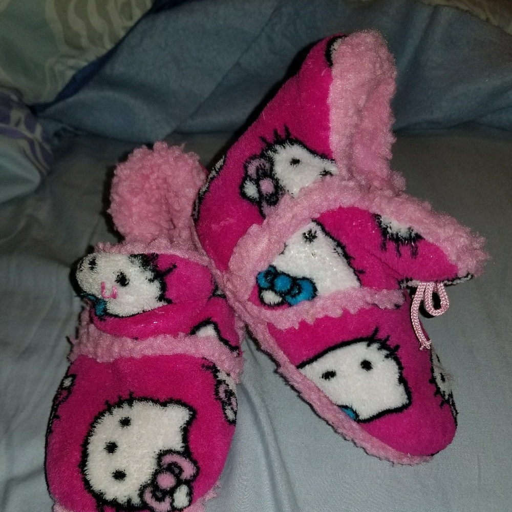 New Hello Kitty Slippers