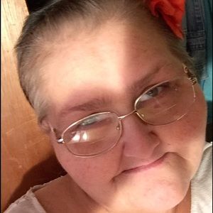 Meet your Posher, Laurene