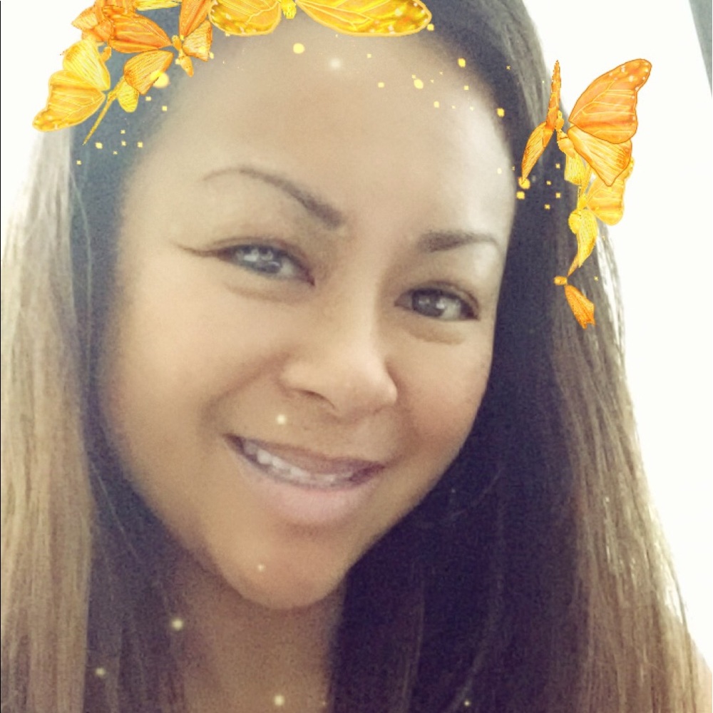 Meet your Posher, Toula