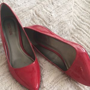 Kenneth Cole Reaction • Stiletto • Red • 9M