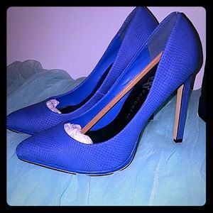 ❣❣BOGO 1/2 Off❣❣ Sexy Rock & Republic Blue Pump