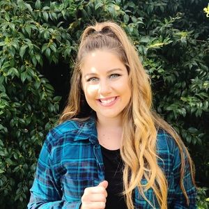 Meet your Posher, Holly