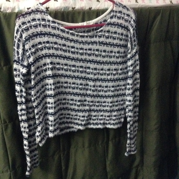 An Aeropostale knitted sweater - Picture 1 of 2