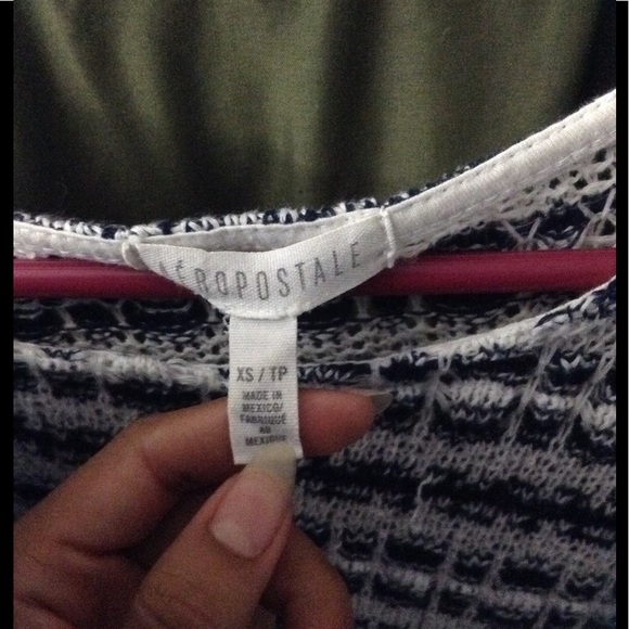 An Aeropostale knitted sweater - Picture 2 of 2