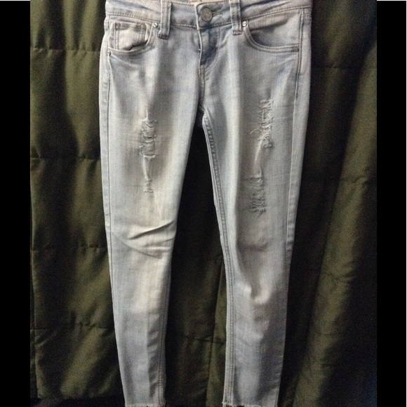Jeans - Picture 1 of 2