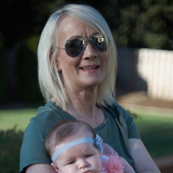Meet your Posher, Sharon - Picture 1 of 1
