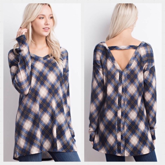 🆕 Gorgeous Blue Plaid V-Neck Top. M-L - Picture 3 of 7