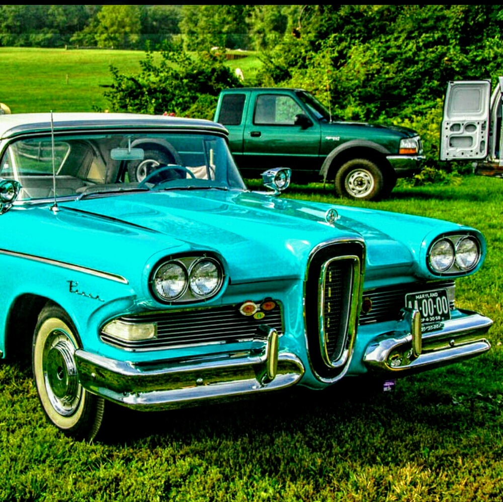 Meet your Posher, Max