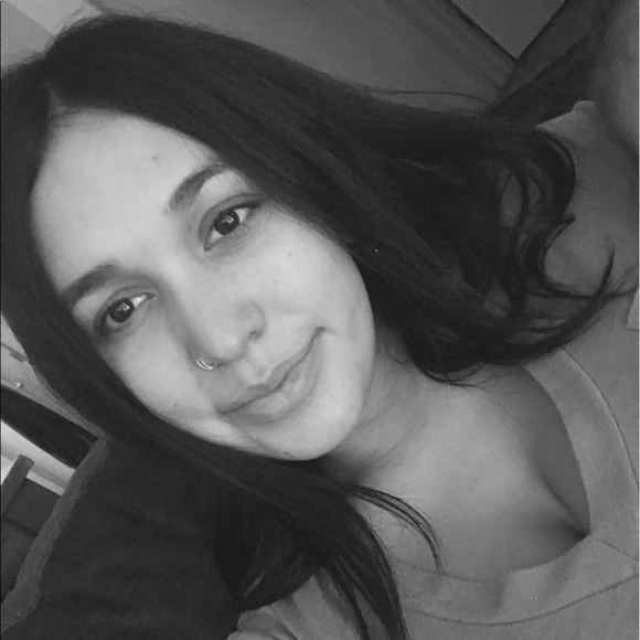 Meet your Posher, Michelle - Picture 1 of 1