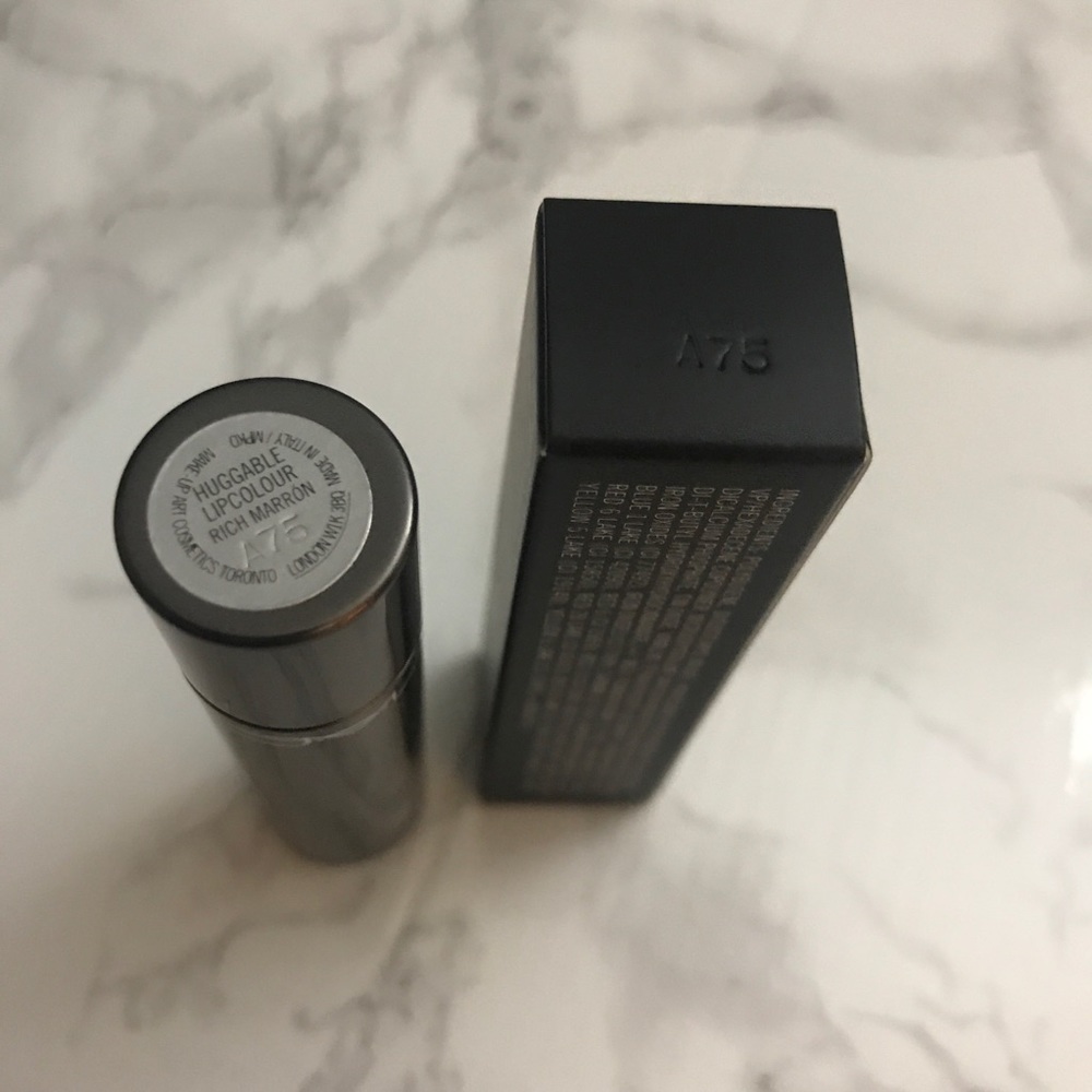 MAC huggable lipcolour in rich marron - Picture 3 of 6