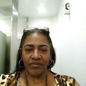 Meet your Posher, Yolanda