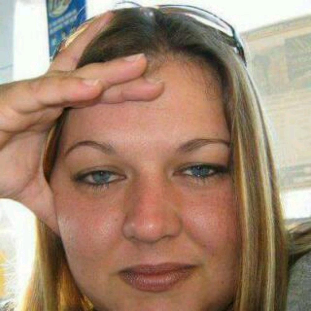 Meet your Posher, Desiree