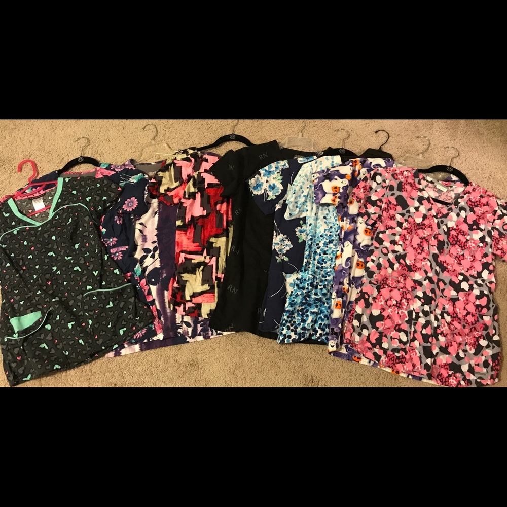 9 XS Women's scrub tops. Greys anatomy, koi
