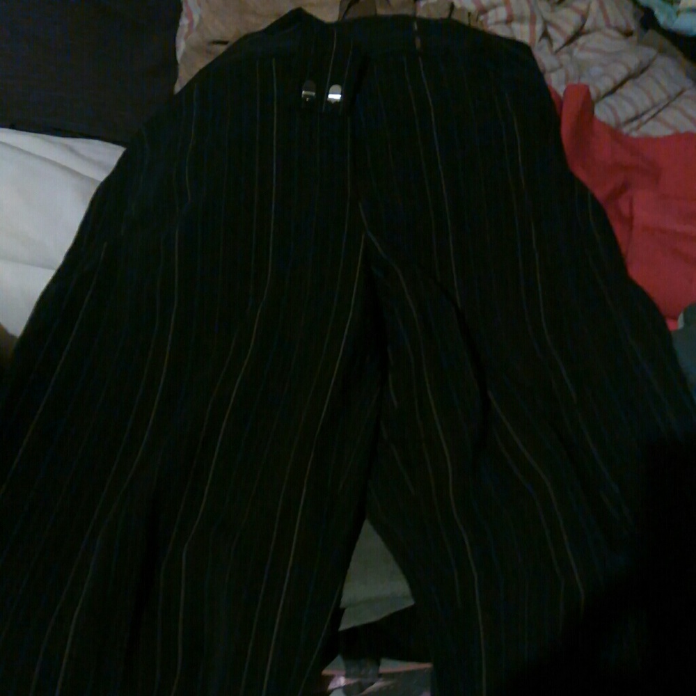 Clothes - Picture 2 of 3