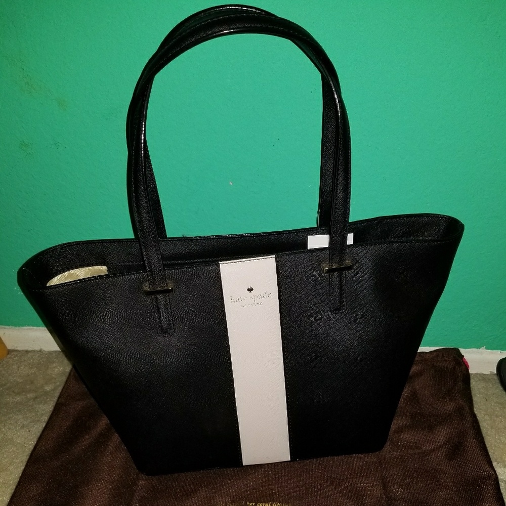 BNWT Kate Spade New York Cedar Street Black Purse