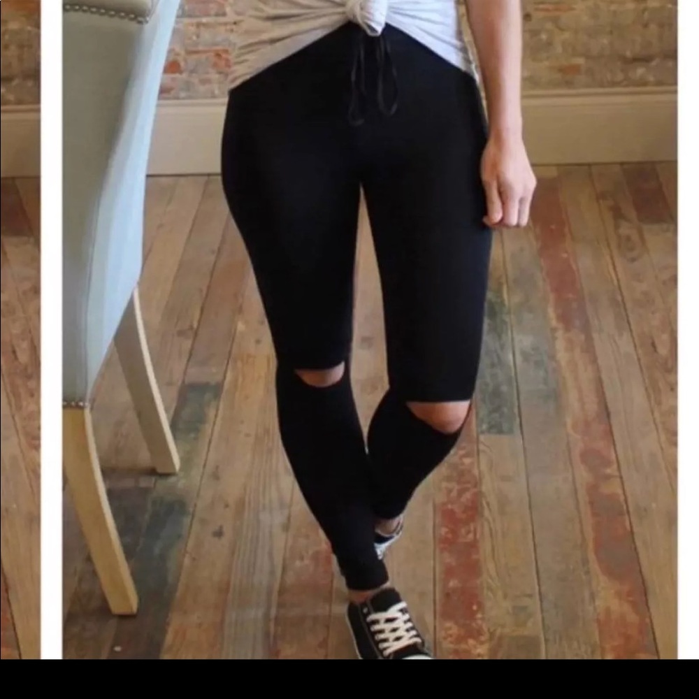 Split knee leggings