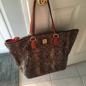 Dooney and Bourke tote