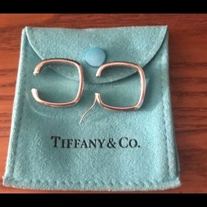 🍀BID OVER $30 & ITS YOURS🍀 Tiffany & Co earrings