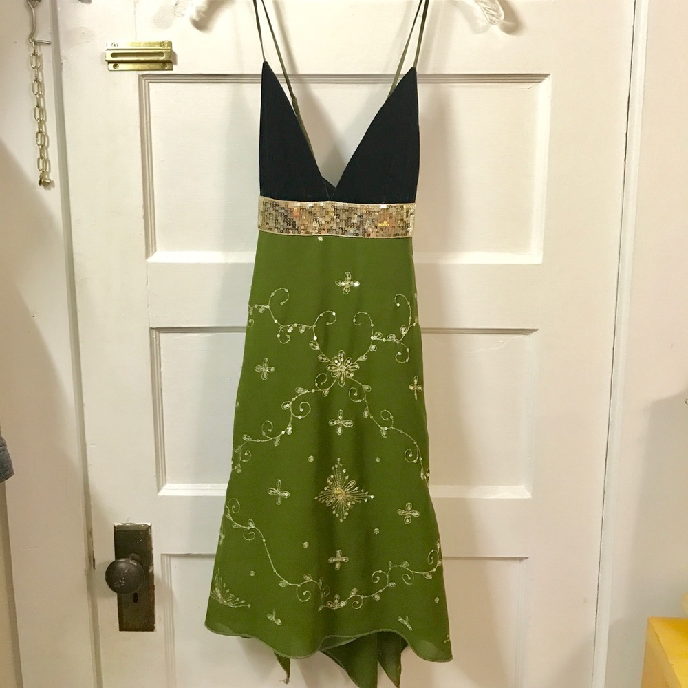 Velvet accented formal dress size S