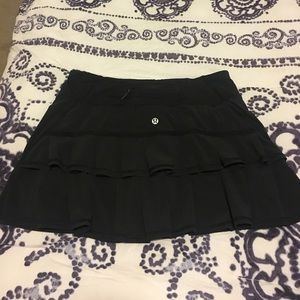 Women's black lululemon running skirt