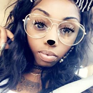 Meet your Posher, April