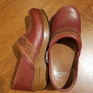 Dansko Pavan leather clog size 39
