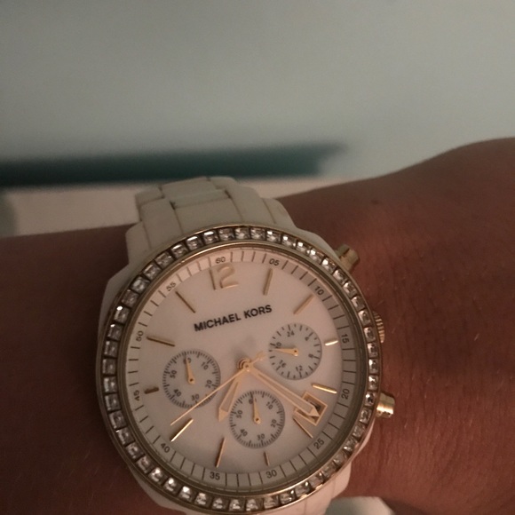 Michael Kors Watch - Picture 4 of 4