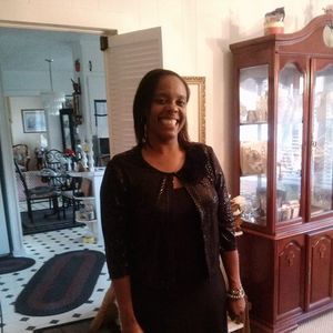 Meet your Posher, Dena