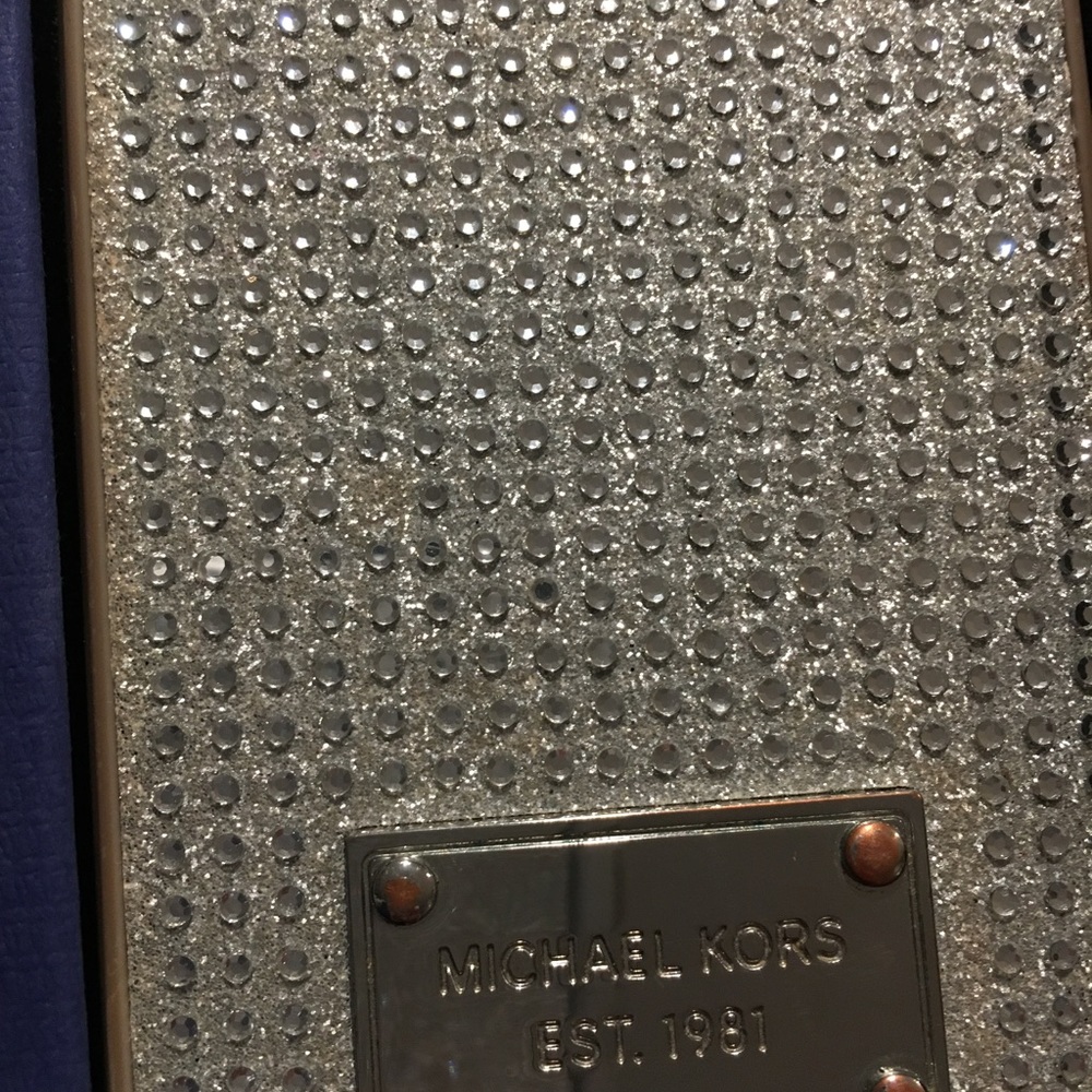 MK shimmering IPhone 6 and or 6S cover - Picture 2 of 3