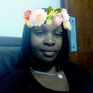 Meet your Posher, Loretta