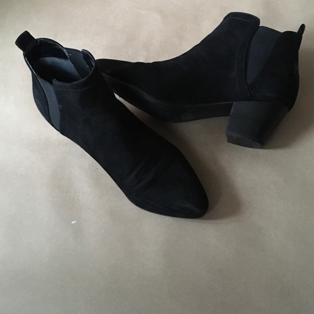 Unisa Black Chelsea boots