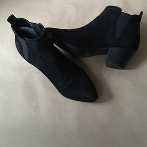 Unisa Black Chelsea boots