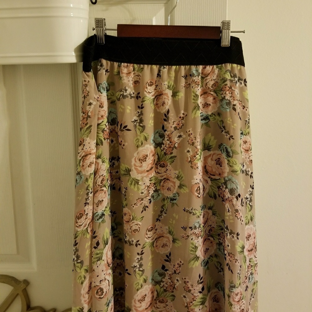 Lularoe Lucy