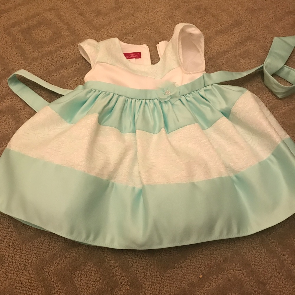 18mo girls dress. Perfect for a wedding or Easter