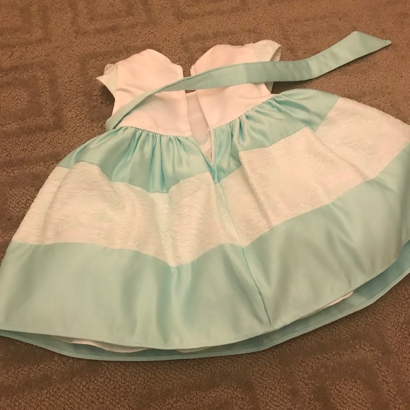 18mo girls dress. Perfect for a wedding or Easter - Picture 2 of 2