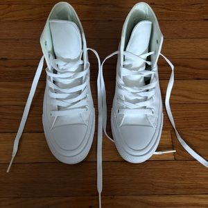 All white converse high tops size 6. Worn once!