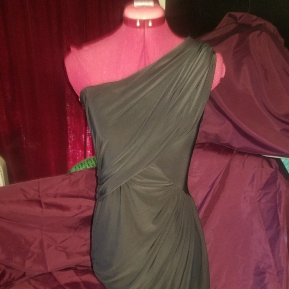 Shoulder dress - Picture 1 of 1