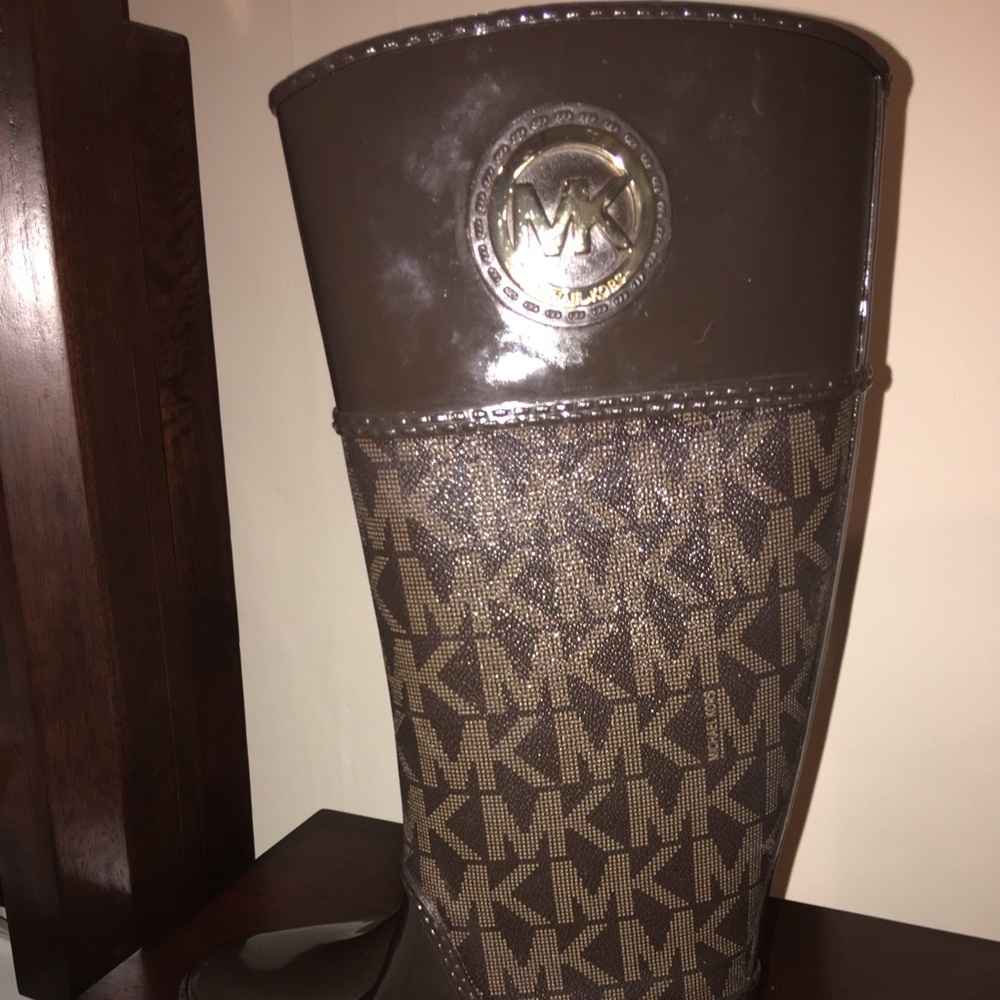 MK rain boats New no scratches