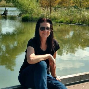 Meet your Posher, Eve