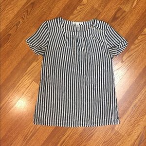 100% Silk Banana Republic Top size 0