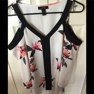 NWOT Alfani open shoulder blouse