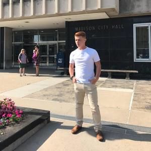 Meet your Posher, Gary